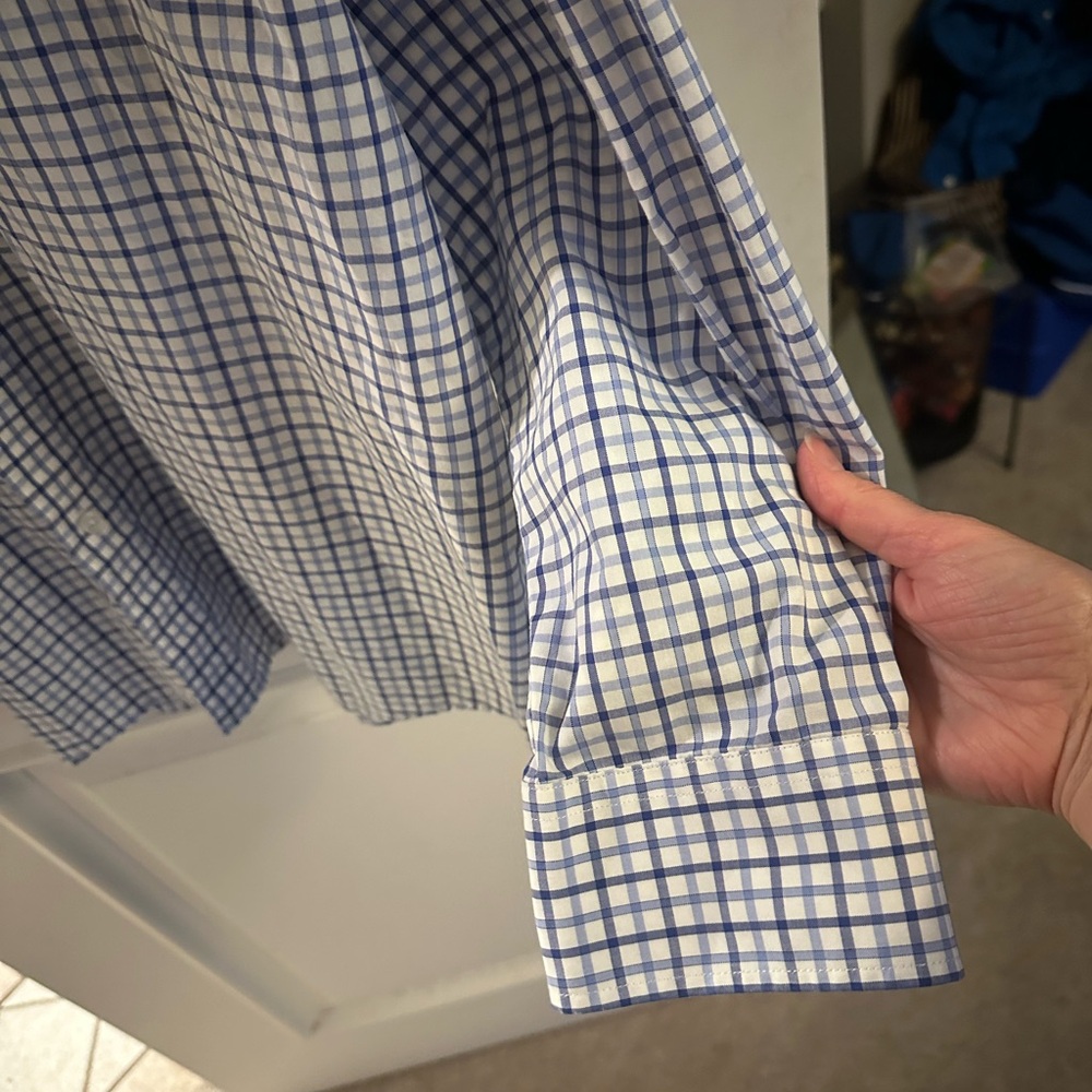 Haggar Men's White and Blue Plaid long sleeve Dress Shirt - Picture 5 of 11